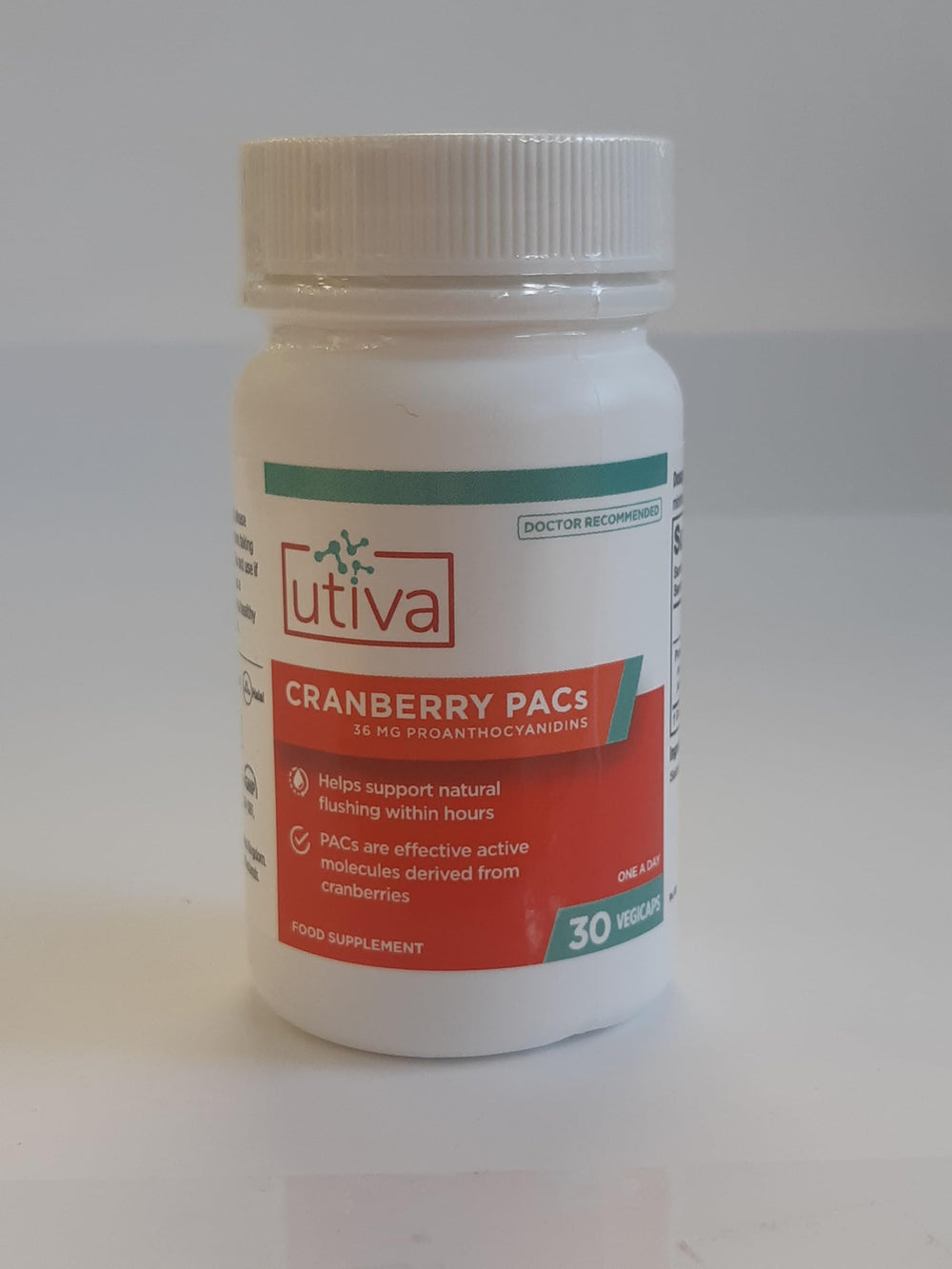 Szio+ Utiva Cranberry PACs vegan capsules for clean nutrition.