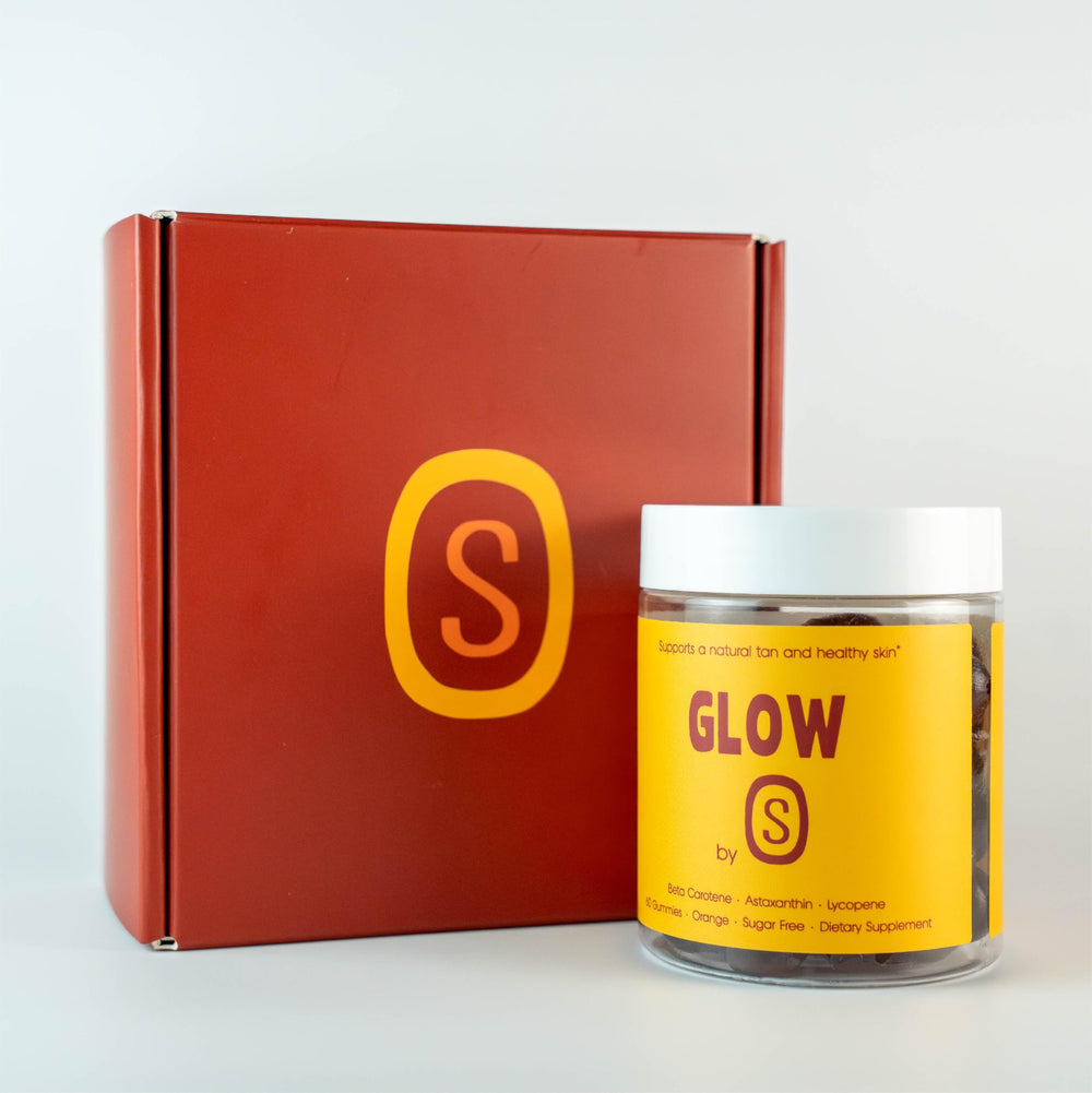TANSOLARA Glow Gummies ingredients panel featuring astaxanthin and beta carotene.