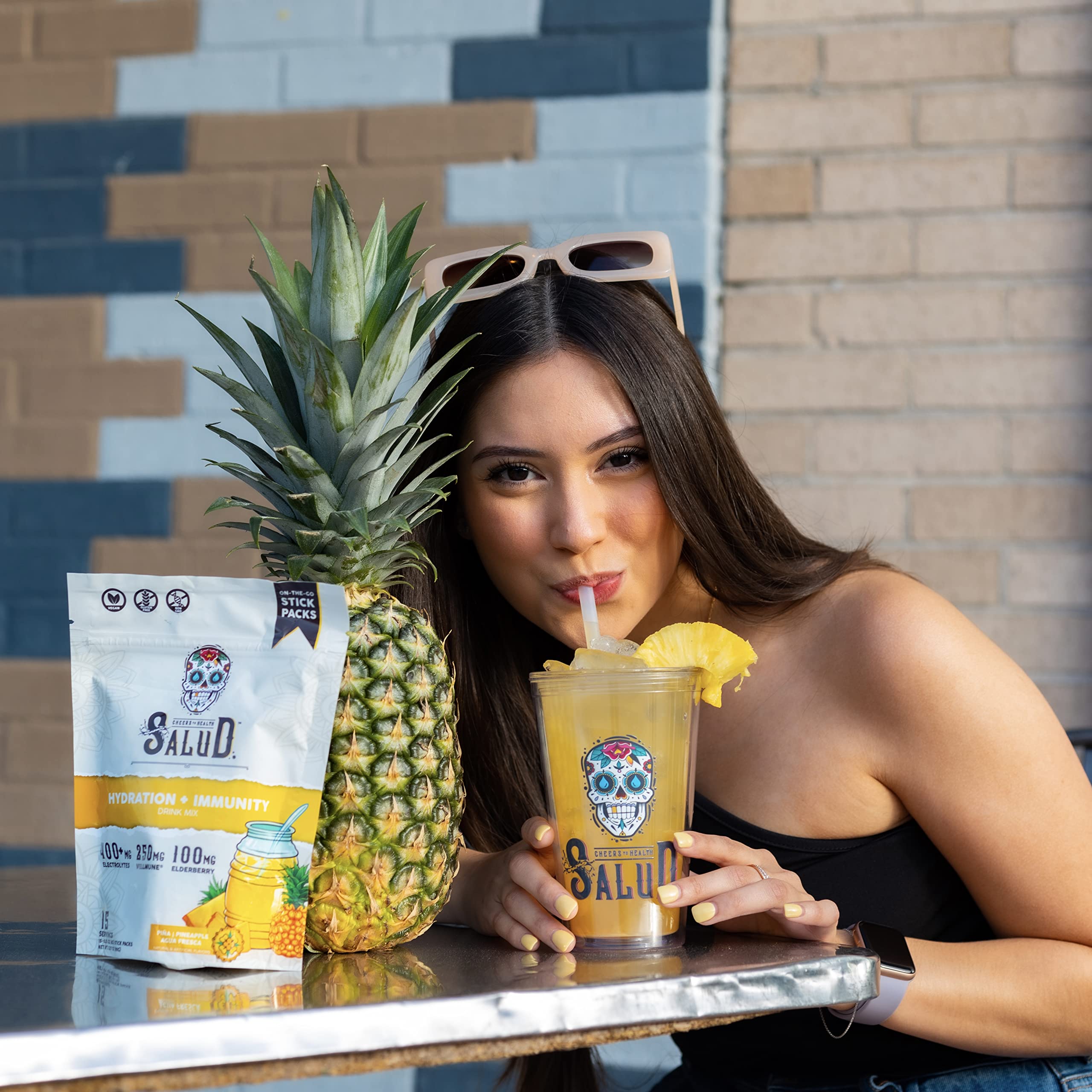 Taste Salud pineapple flavor water refresh after mixing