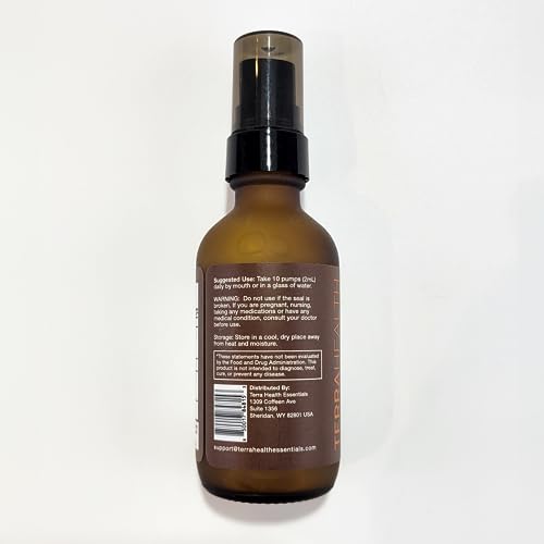 Bottle close-up label highlighting ingredients and clean formulation