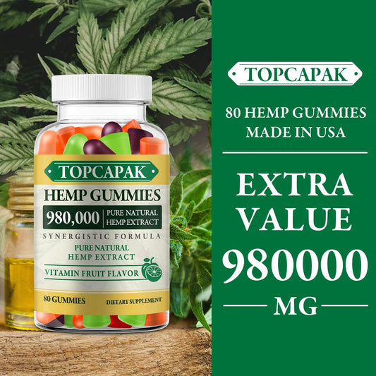 TOPCAPAK Hemp Gummies label close-up highlighting clean ingredients