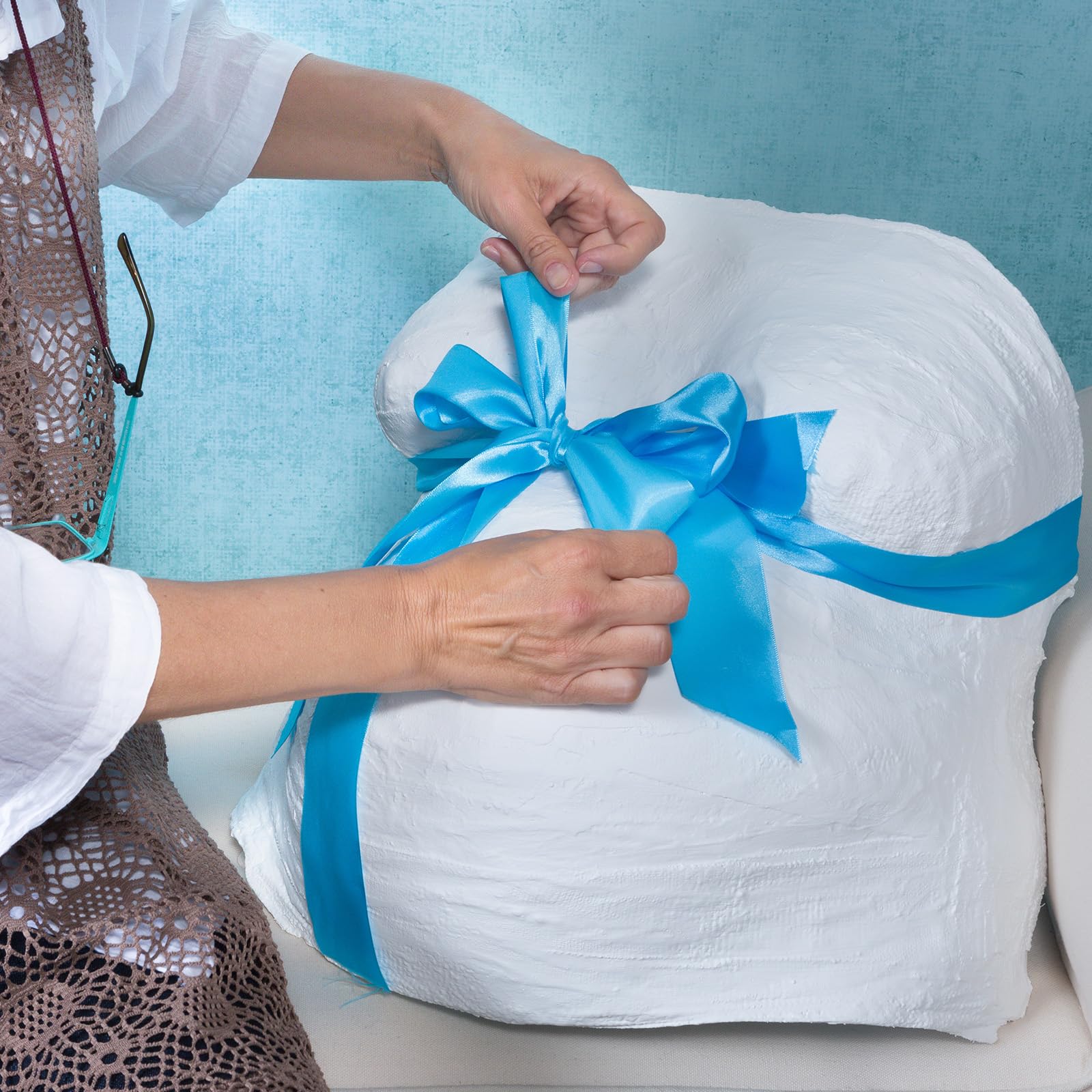 Treela plaster cloth roll suits scenery molds and decorative DIY crafts.