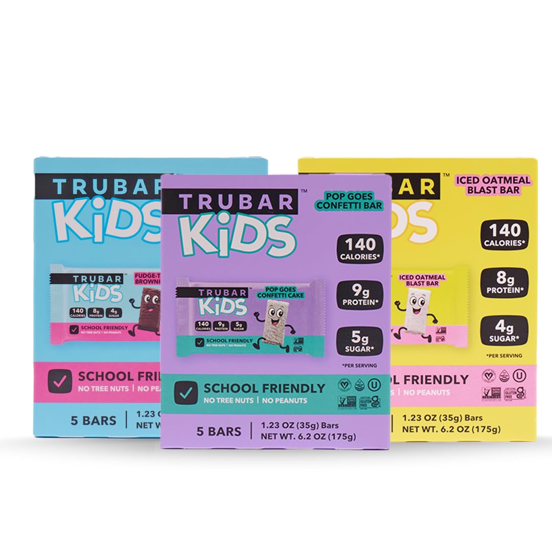 TRUBAR Fudge-Tastic Brownie bar with cocoa flavor, portable lunchtime treat.
