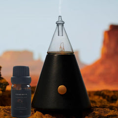 USMLMOOT Aroma Nebulizer glass bottle close-up, premium design for luxury home scent