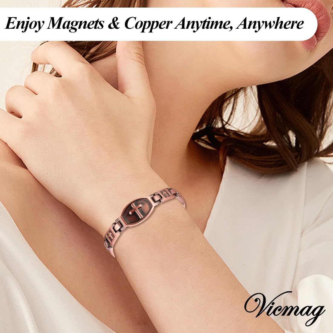 Vicmag wear test on wrist, showing secure magnetic links in daily use.
