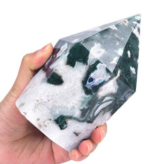 VIZYTOU moss agate tower obelisk close-up, highlighting banding and facets for meditation