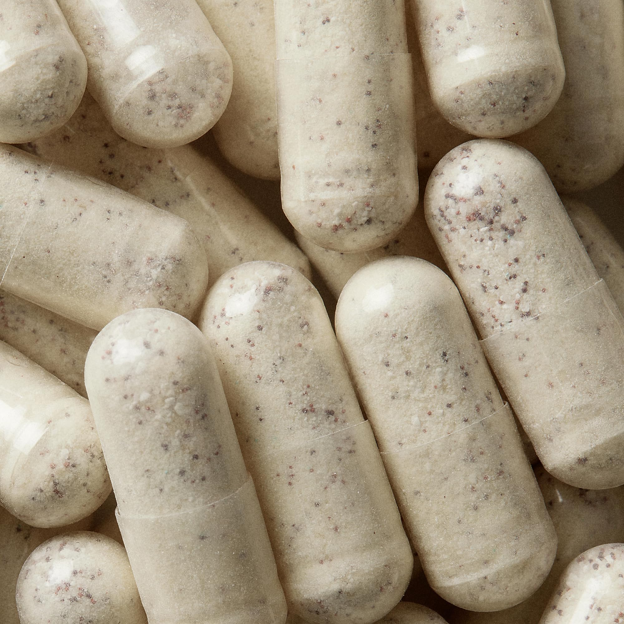WELLBEL Men capsules added to smoothie for easy intake option.
