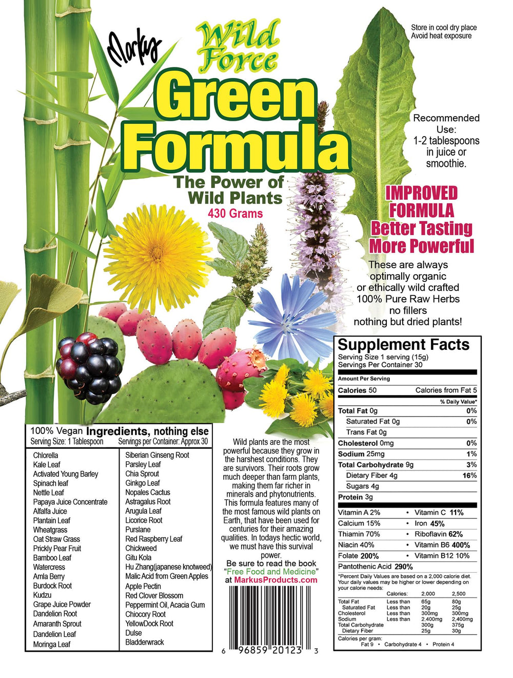 Scooping Green Formula Sweetend into a smoothie for a nutrient-rich start.