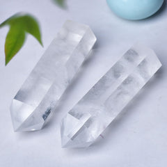 WUYOUSHI clear quartz towers used as grid centerpiece and energy tool.