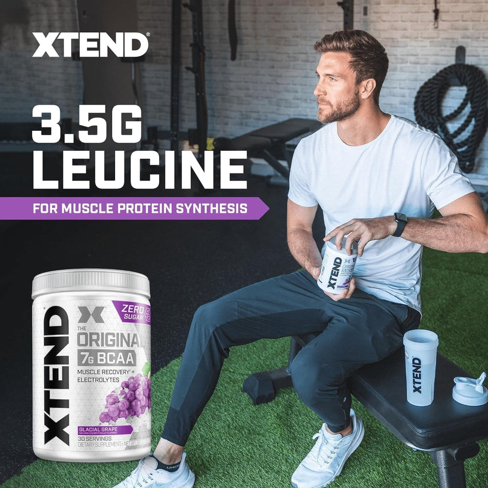 Xtend Original BCAA Glacial Grape pour demonstrates sugar-free intra-workout mix.