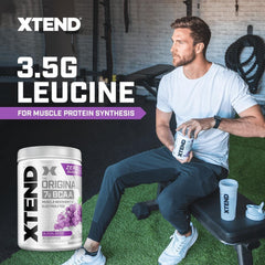 Xtend Original BCAA Glacial Grape pour demonstrates sugar-free intra-workout mix.