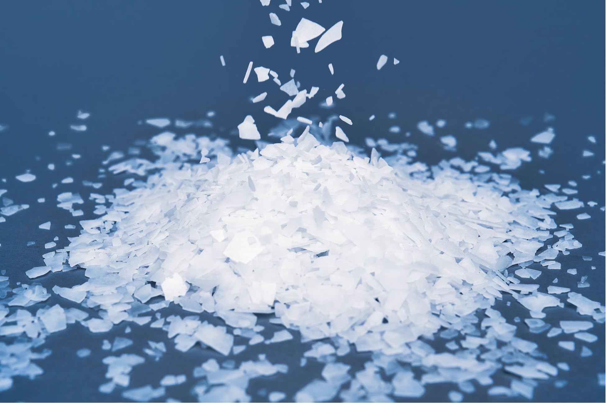 Zechstein Inside 25kg bag magnesium flakes closeup shows purity and premium quality