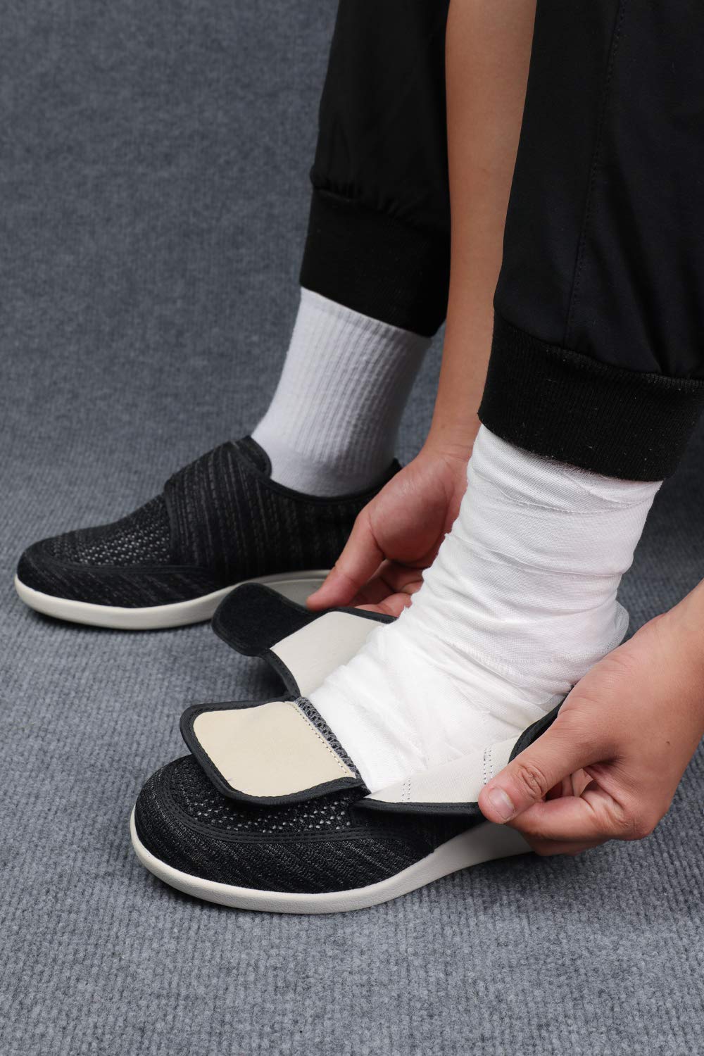 ZUMEIJIA men's diabetic shoes soft upper for comfortable daily wear.