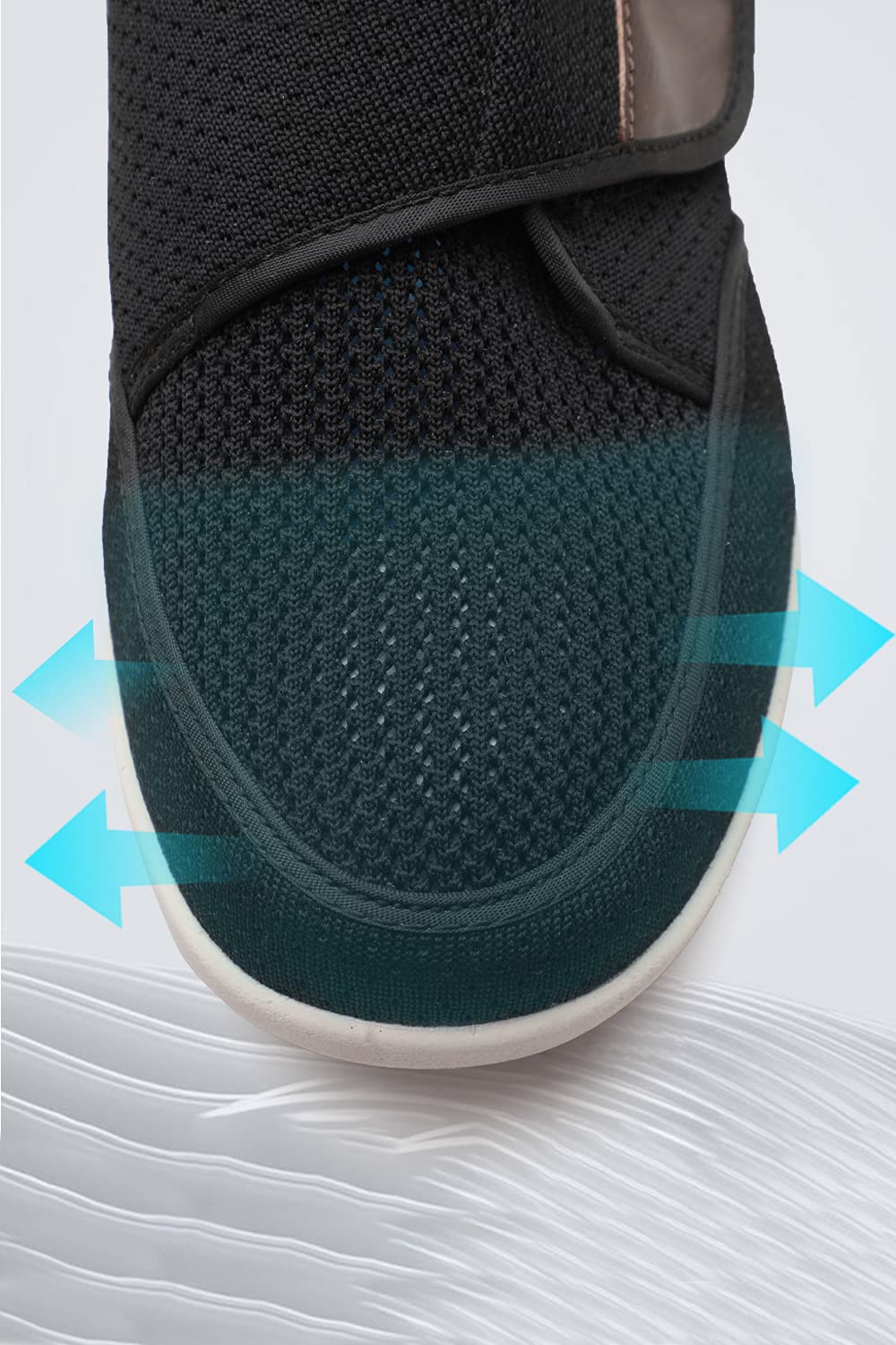 ZUMEIJIA triangular heel design enhances stability and balance.